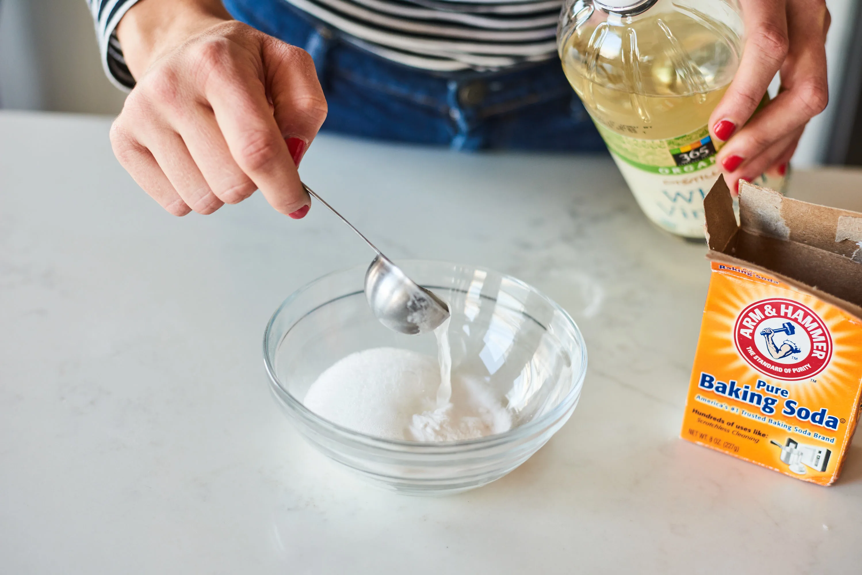 Baking soda paste preparation